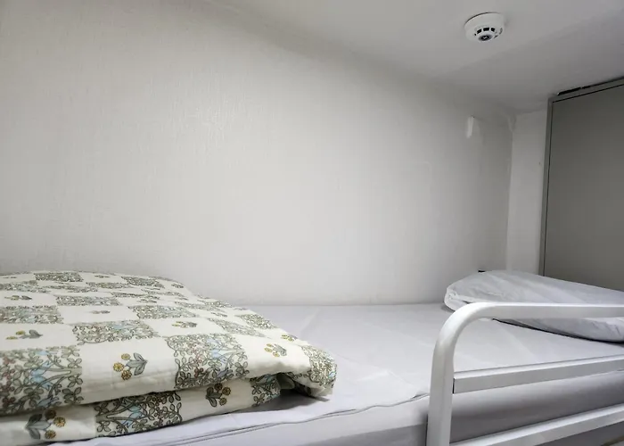Singleguesthouse Cozybed -man Only- Auberge de jeunesse *